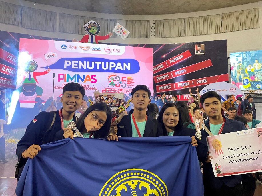 Joining the Glaucoma Assist (Glassist) Team, Unud Medical Faculty Students Win Silver Medals at the 35th National Student Scientific Week (PIMNAS) in 2022